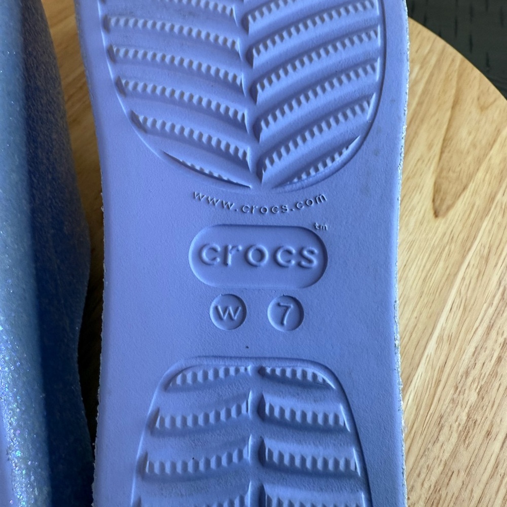 Crocs Women’s Classic Platform slide sandals - Picture 12 of 12